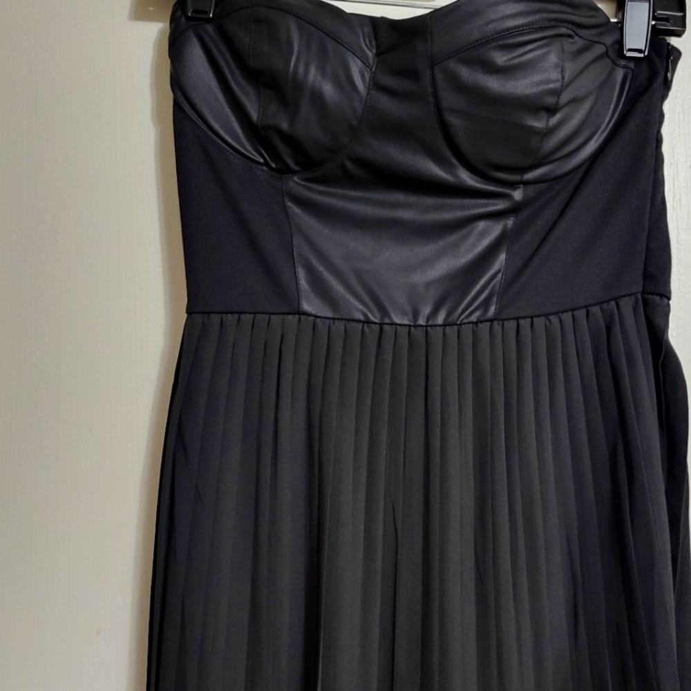 Lil Black Strapless faux leather trim Dress Junior Size 7